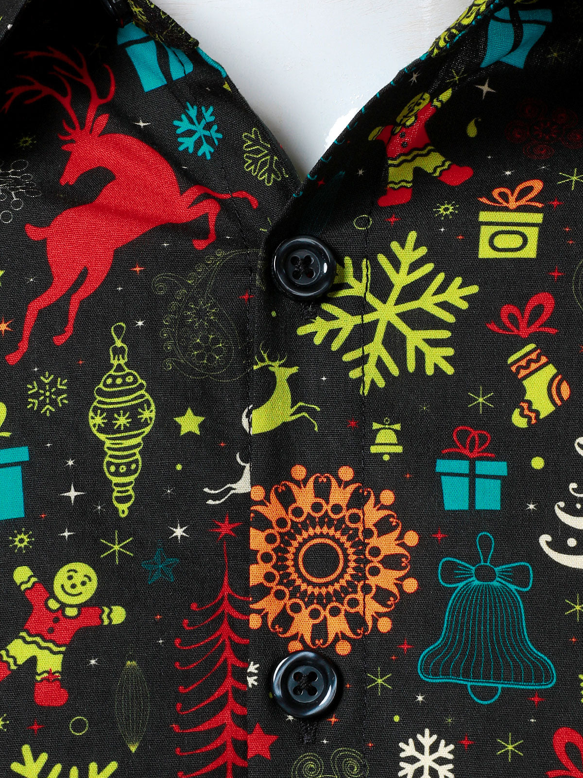 Camisa de manga larga para hombre con reno navideño divertido y copos de nieve