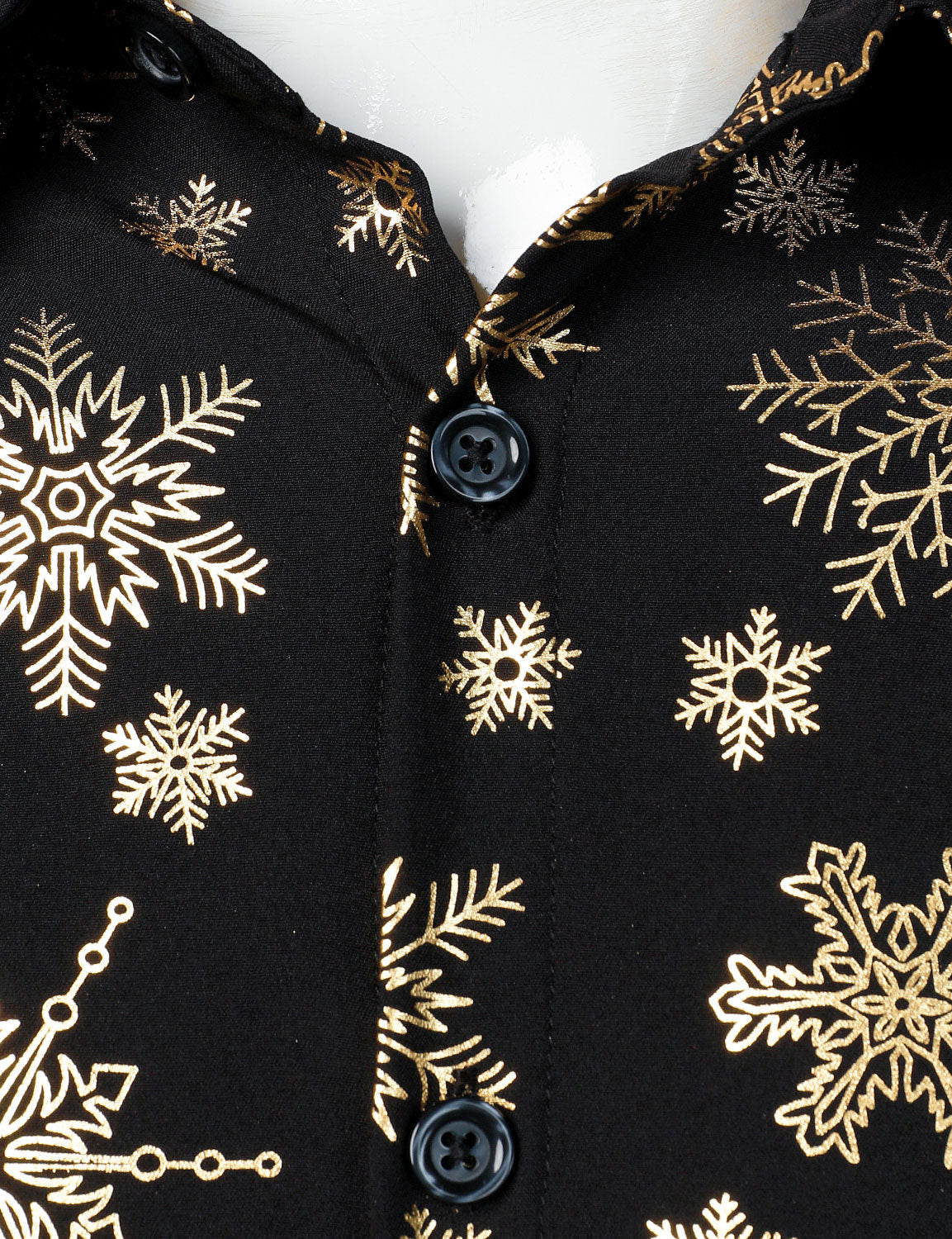 Camisa de manga larga para hombre con estampado navideño de copos de nieve dorados