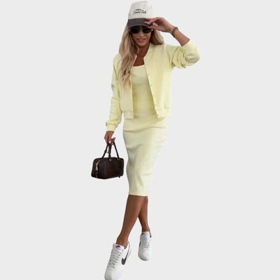 Karin | Conjunto de Vestido Midi Y Chaqueta Bomber De Canalé