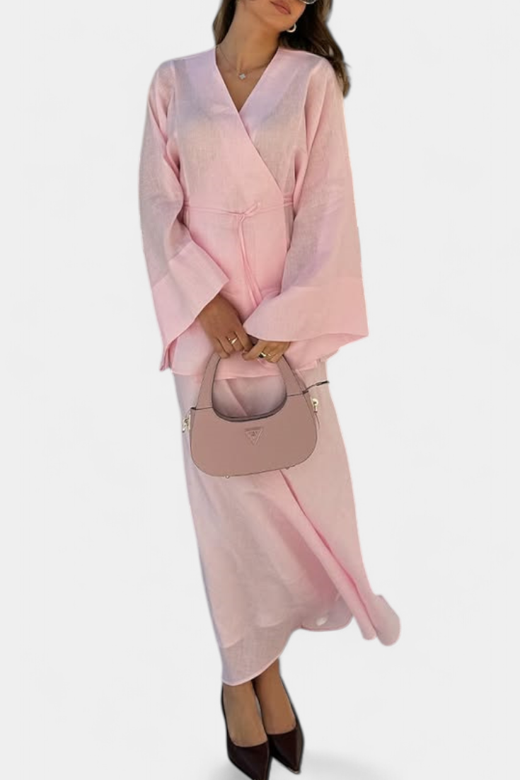 Conjunto Penélope de Camisa Escote en V y Falda con Abertura