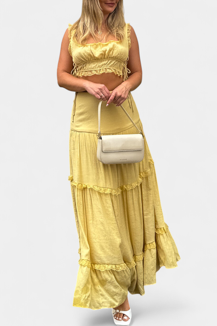 Conjunto Alejandra Romántico de Top con Encaje y Falda Larga Voluminosa