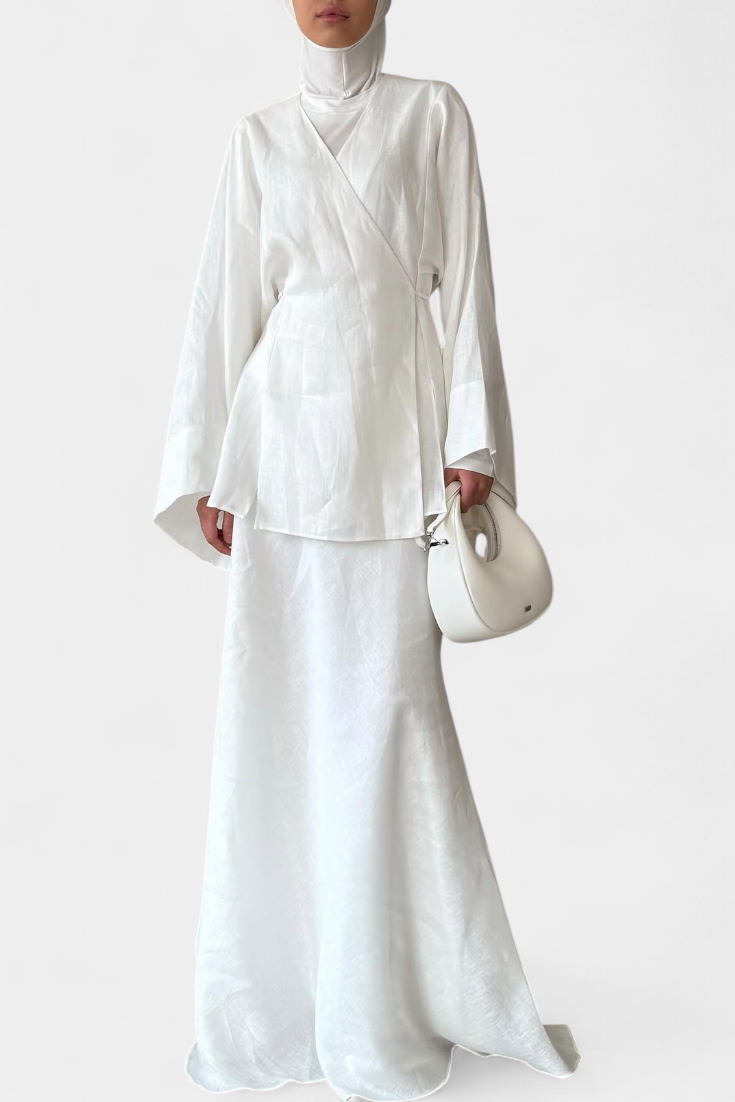 Conjunto Penélope de Camisa Escote en V y Falda con Abertura