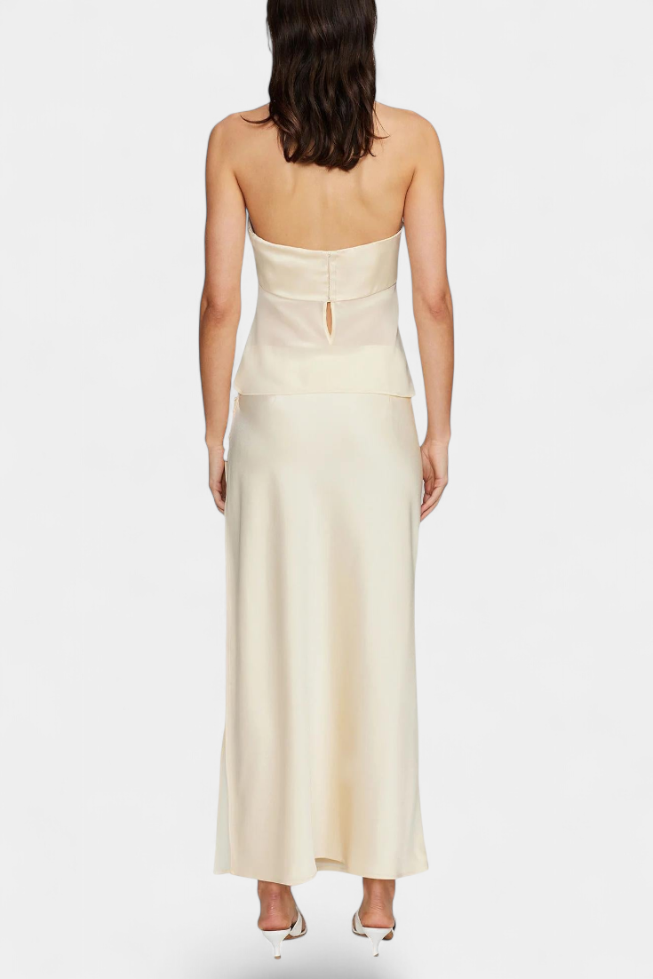 Conjunto Fjorela de Falda Midi Sin Tirantes de Mantequilla